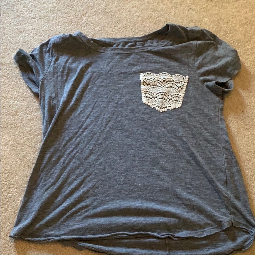 grey t-shirt with lace pocket